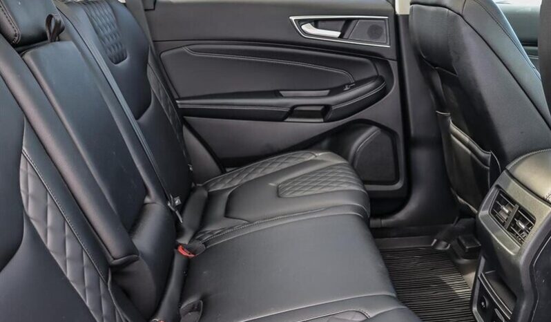 
								2024 Ford Edge Titanium Sunroof full									