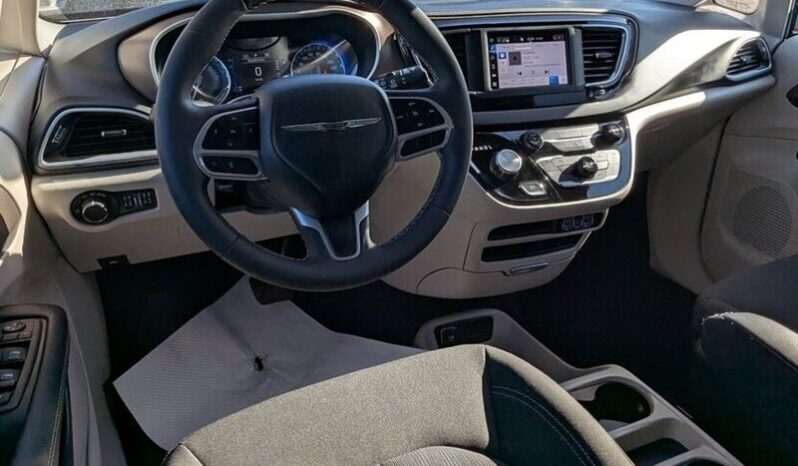
								2024 Chrysler Grand Caravan SXT full									
