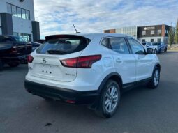 
										2019 Nissan Qashqai SV full									