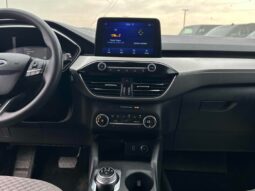 
										2020 Ford Escape SE full									