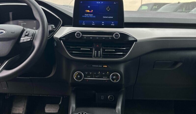 
								2020 Ford Escape SE full									