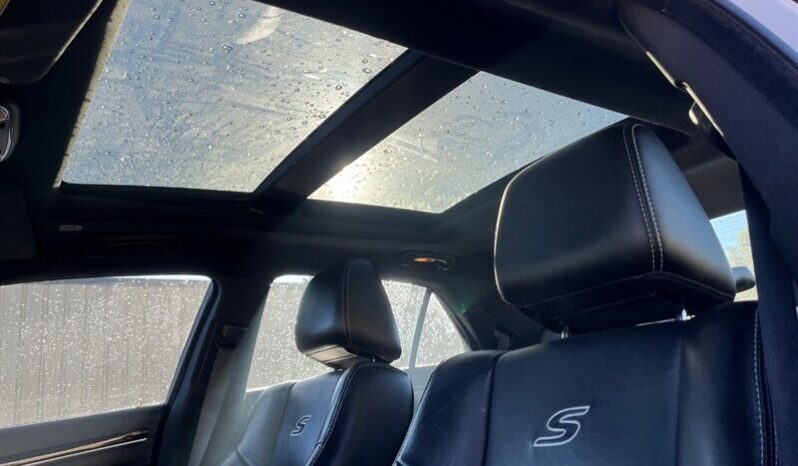 
								2023 Chrysler 300 Series S V6 full									