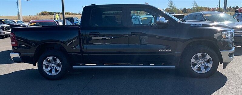 
								2023 RAM 1500 Laramie full									