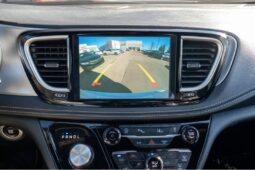 
										2024 Chrysler Pacifica Touring L Sunroof S package full									