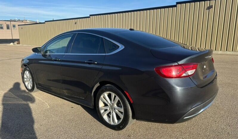 
								2016 Chrysler 200 Limited Sunroof Nav full									