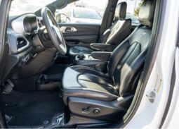 
										2023 Chrysler Pacifica Touring L Sunroof S package full									