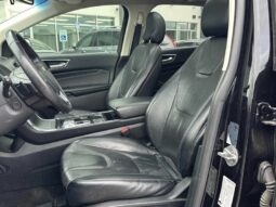 
										2019 Ford Edge Titanium full									