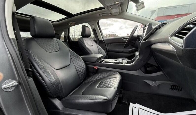 
								2024 Ford Edge Titanium Moonroof full									