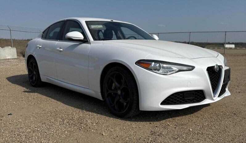
								2017 Alfa Romeo Giulia full									