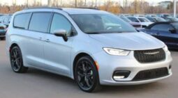 
										2024 Chrysler Pacifica Touring L Sunroof S package full									