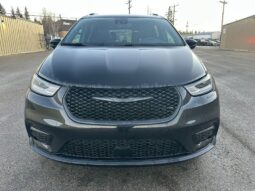 
										2024 Chrysler Pacifica Touring L Sunroof S package full									