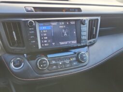 
										2018 Toyota RAV4 SE full									