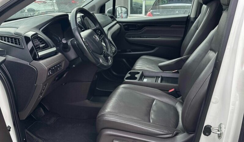 
								2019 Honda Odyssey Touring full									