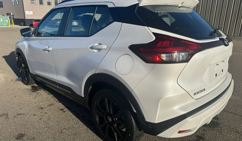 
								2024 Nissan Kicks SR Premium full									