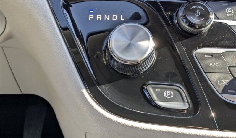 
								2024 Chrysler Grand Caravan SXT full									