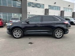 
										2019 Ford Edge Titanium full									