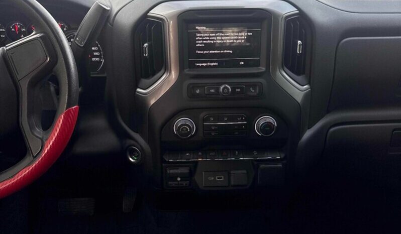 
								2023 Chevrolet Silverado 1500 Custom Trail Boss Z-71 full									