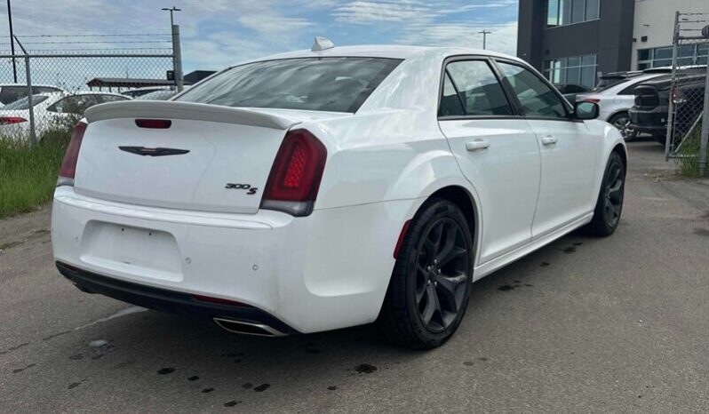 
								2022 Chrysler 300 Series S V6 full									