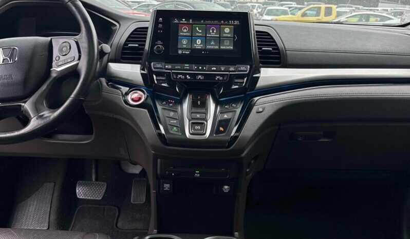 
								2019 Honda Odyssey Touring full									