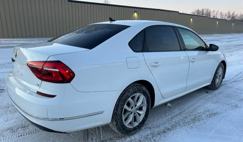 
								2018 Volkswagen Passat 2.0T S full									