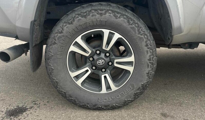 
								2016 Toyota Tacoma SR5 TRD Sport full									