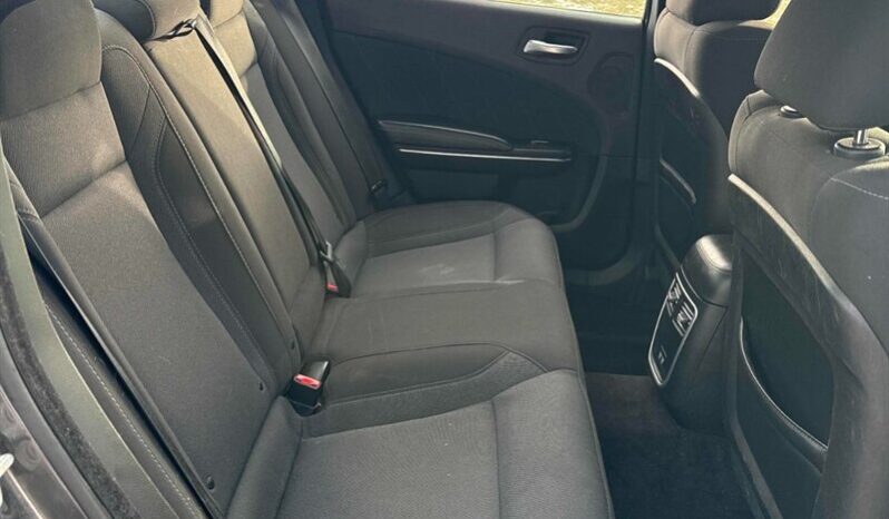 
								2017 Dodge Charger SXT full									