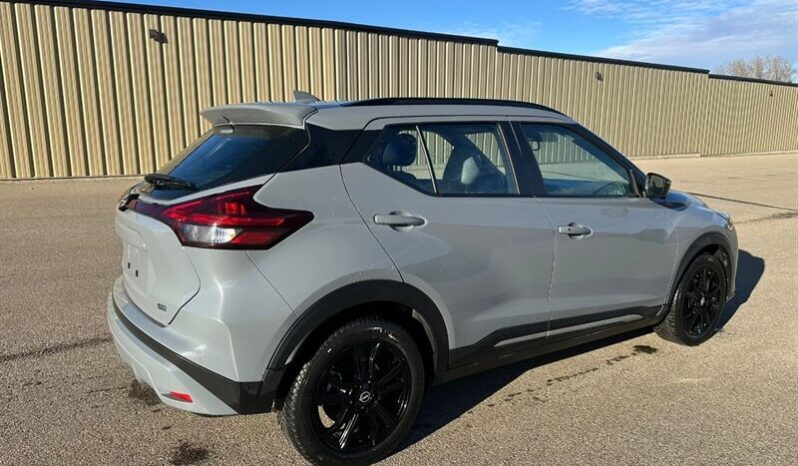 
								2024 Nissan Kicks SR Premium full									