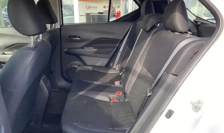 
								2024 Nissan Kicks SV full									