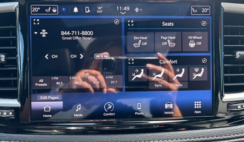 
								2023 Chrysler Pacifica Touring L Sunroof S package full									