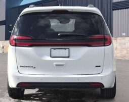 
										2023 Chrysler Pacifica Touring L Sunroof S package full									