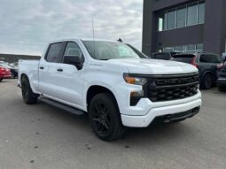 
										2023 Chevrolet Silverado 1500 Custom full									