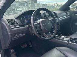 
										2022 Chrysler 300 Series S V6 full									