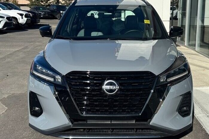 
								2024 Nissan Kicks SR Premium full									