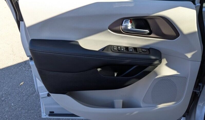 
								2024 Chrysler Grand Caravan SXT full									