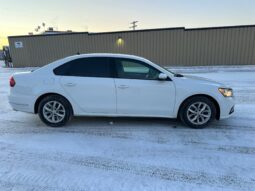 
										2018 Volkswagen Passat 2.0T S full									