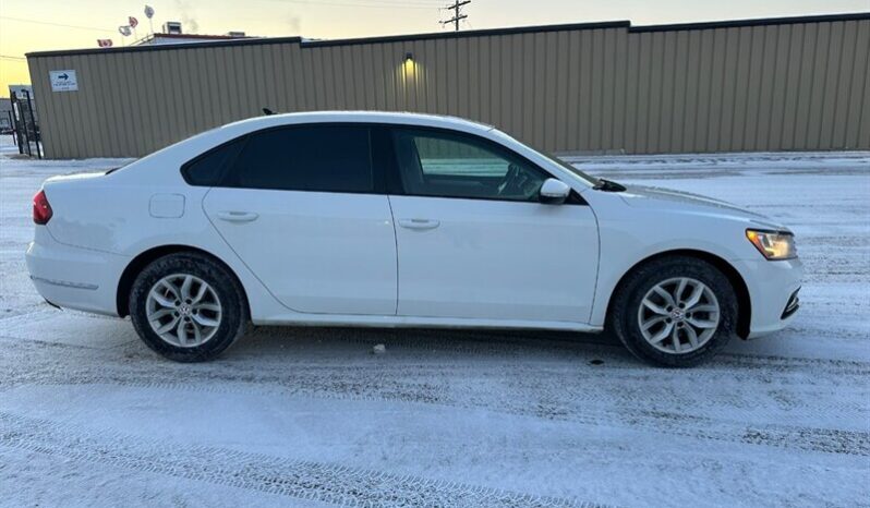 
								2018 Volkswagen Passat 2.0T S full									