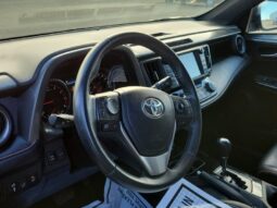 
										2018 Toyota RAV4 SE full									