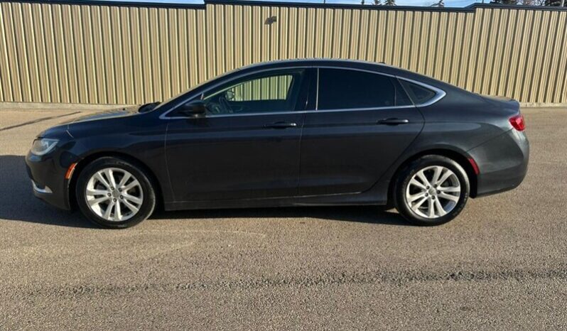 
								2016 Chrysler 200 Limited Sunroof Nav full									