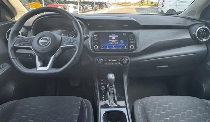 
								2024 Nissan Kicks SV full									