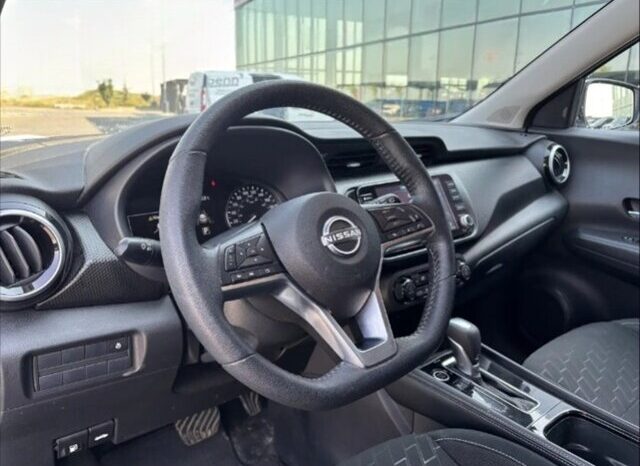 
								2024 Nissan Kicks SV full									