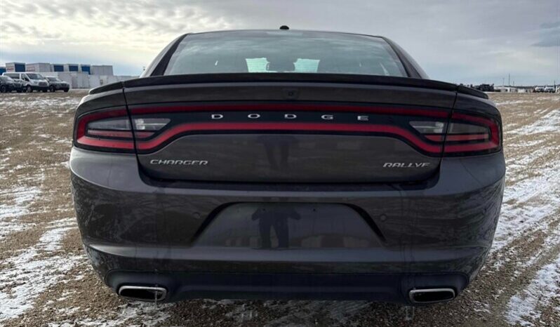 
								2017 Dodge Charger SXT full									