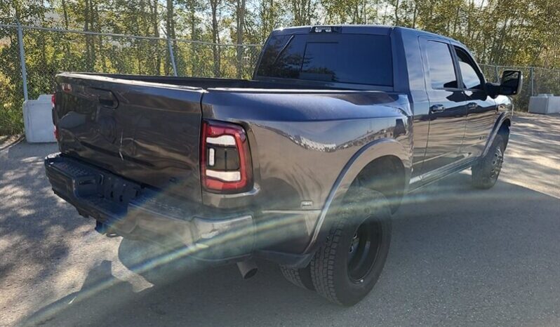 
								2024 RAM 3500 Limited Mega Cab Dually Diesel Night Edition full									