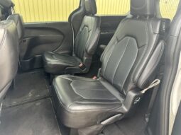 
										2024 Chrysler Pacifica Touring L Sunroof S package full									