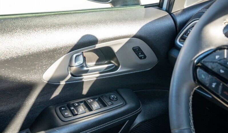 
								2024 Chrysler Pacifica Touring L Sunroof S package full									