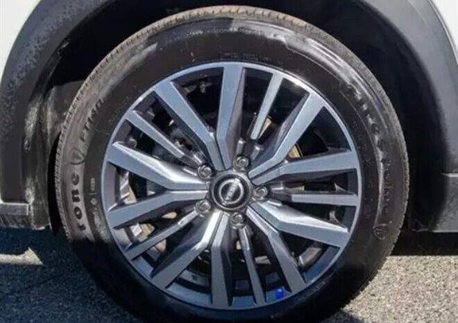 
								2024 Nissan Kicks SV full									