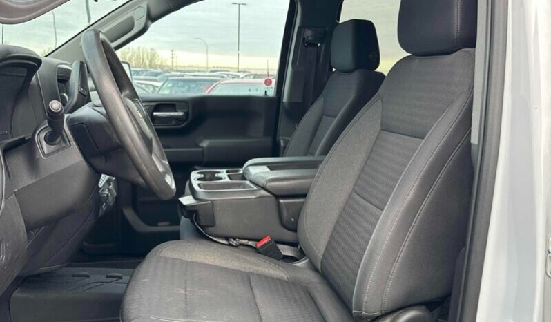 
								2023 Chevrolet Silverado 1500 Custom full									