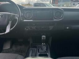 
										2016 Toyota Tacoma SR5 TRD Sport full									