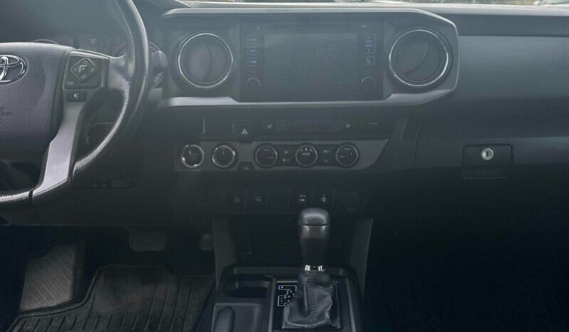 
								2016 Toyota Tacoma SR5 TRD Sport full									