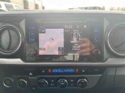 
										2016 Toyota Tacoma SR5 TRD Sport full									