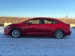 
										2020 Toyota Corolla LE full									